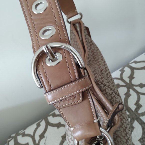 Coach Shoulder Bag - Picture 8 of 16